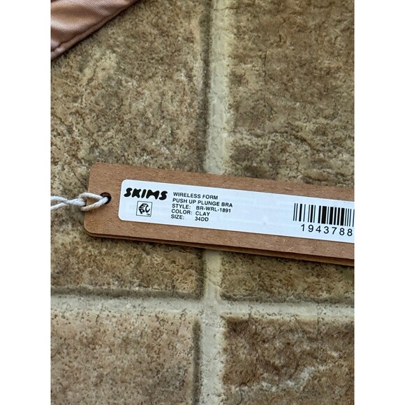 Skims Wireless Form Push-up Plunge Bra Clay Size 34DD - Picture 6 of 6